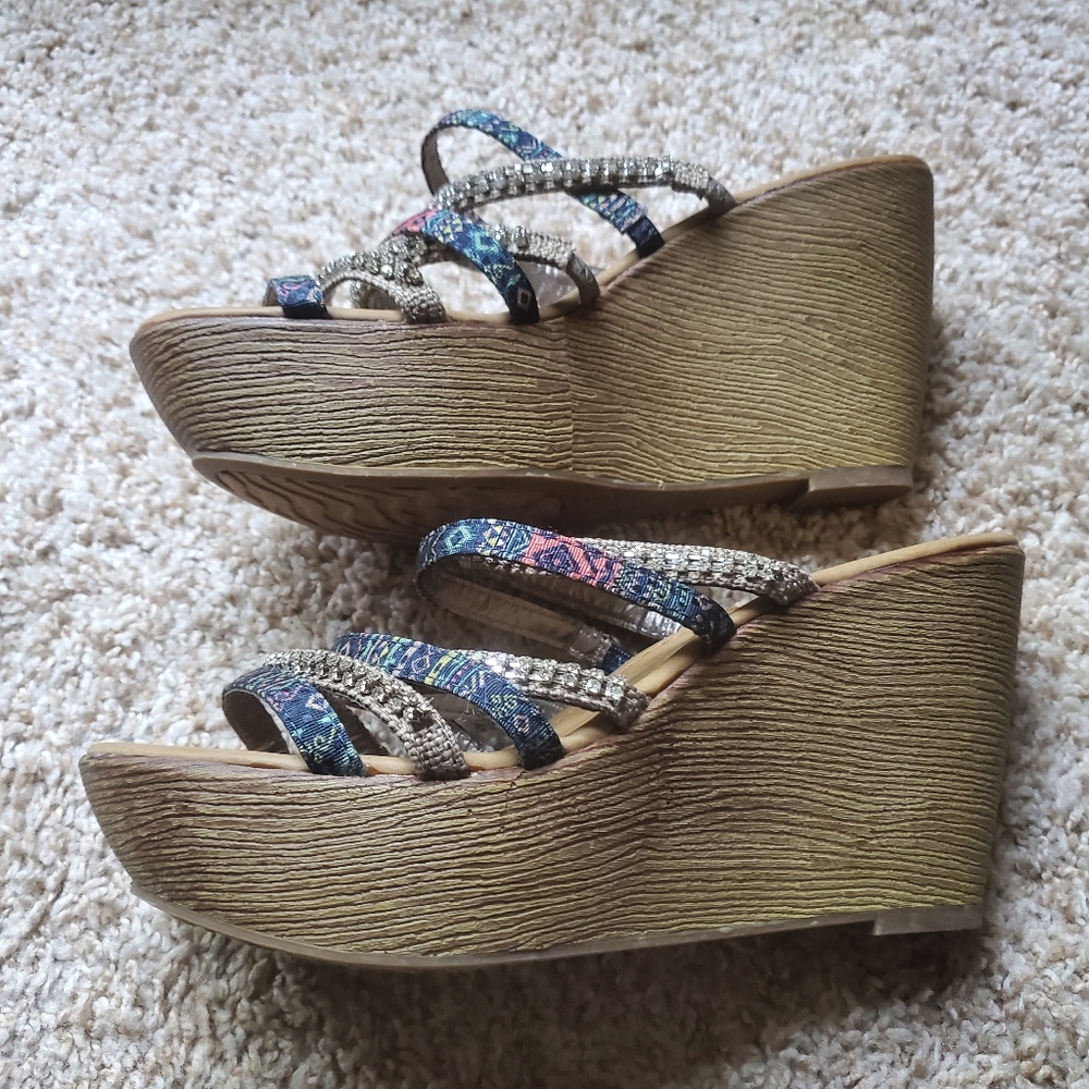 Shoes - Picture 2 of 3